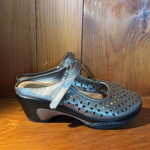 Rialto Vienna Silver Mary Jane Laser Cut Comfort Shoe Clog size 10